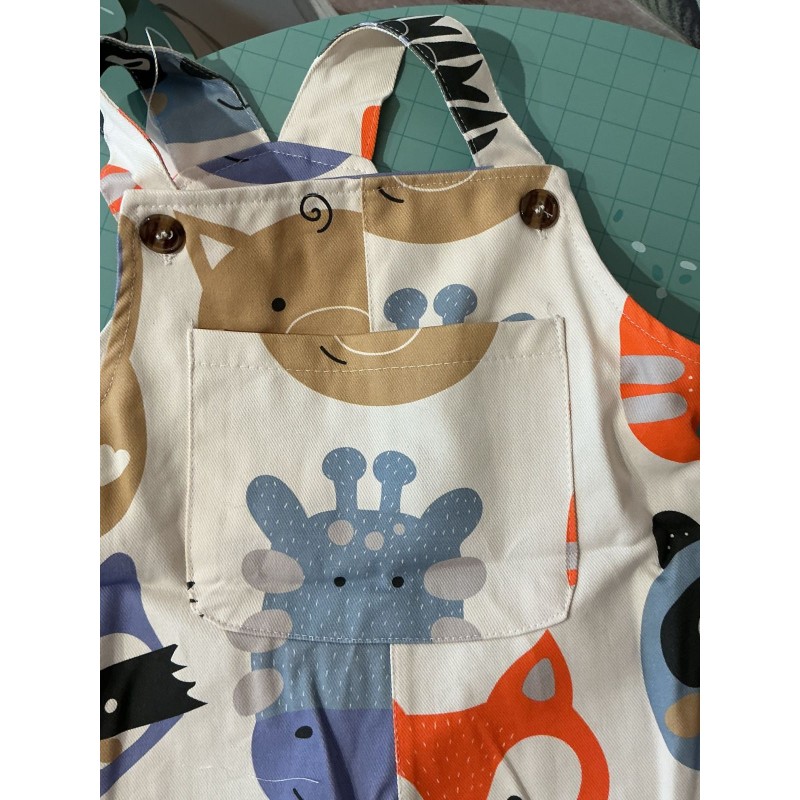 Salopette bébé animaux multicolores MiniOlie – 6 à 12 mois