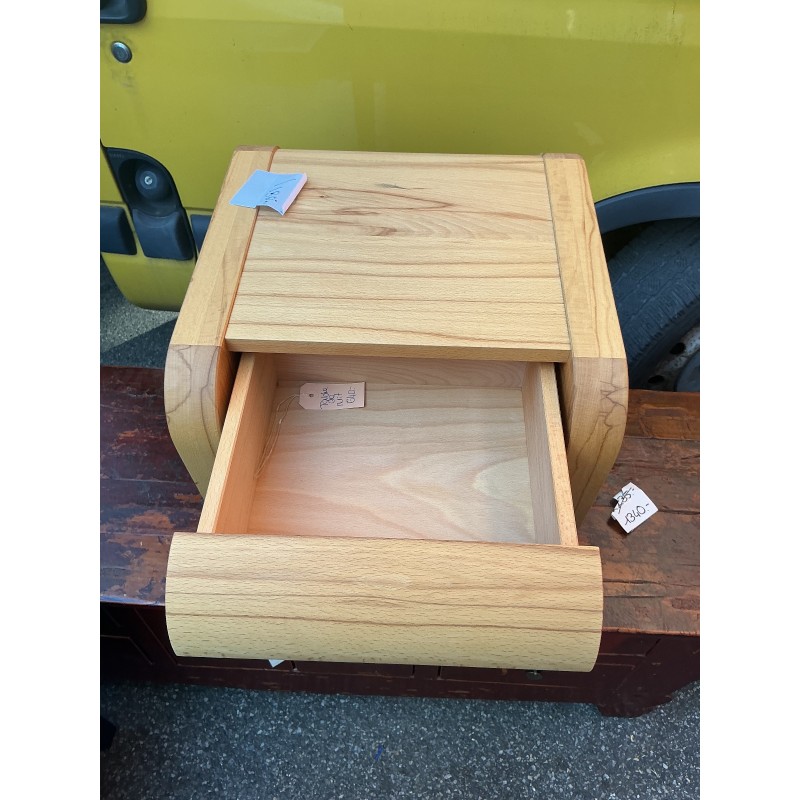 Table de chevet