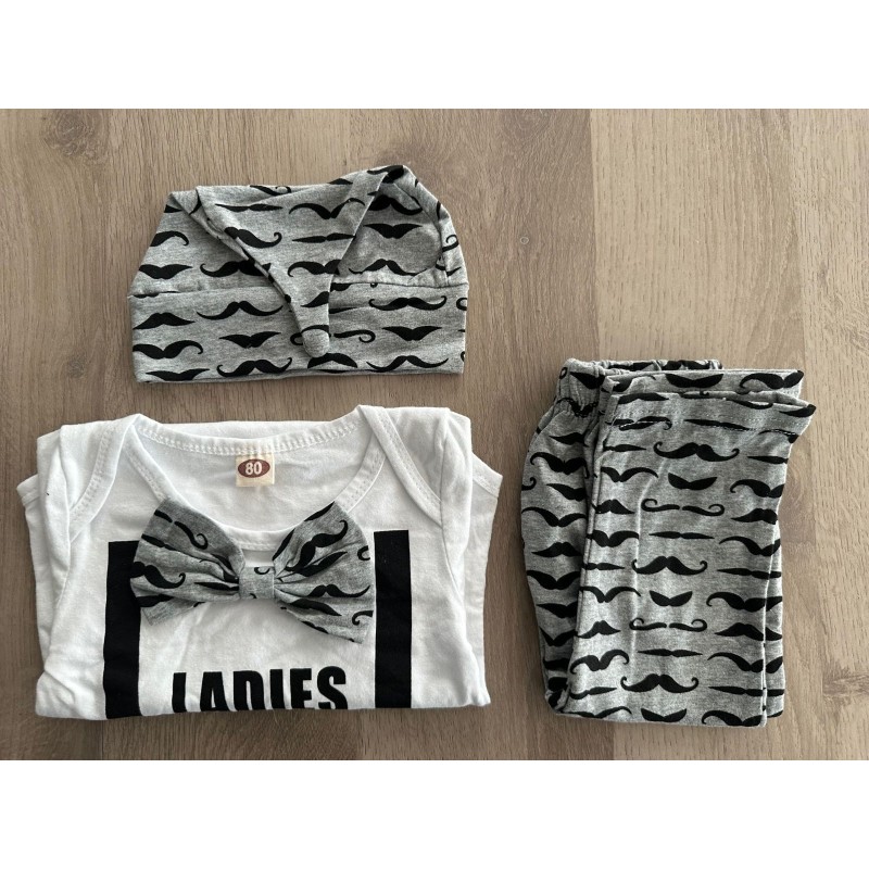 Ensemble bébé body, pantalon et bonnet