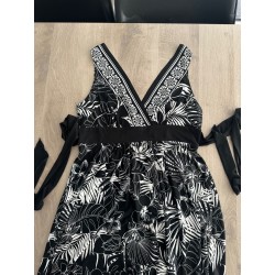 Robe noire et blanche été légère