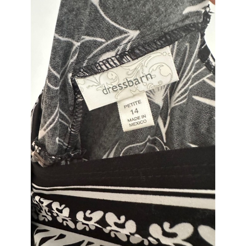 Robe noire et blanche été légère