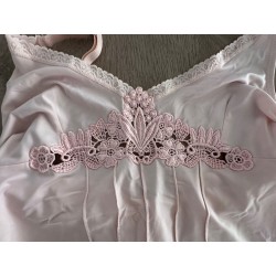 Top rose pâle Zara avec dentelle