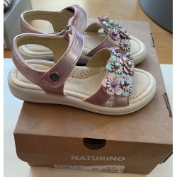 Sandales fille rose Naturino