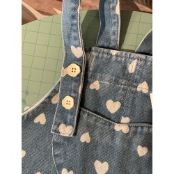 Salopette enfant en jean à motifs cœurs blancs - 3-5 ans