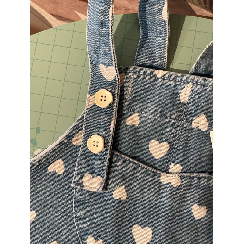 Salopette enfant en jean à motifs cœurs blancs - 3-5 ans